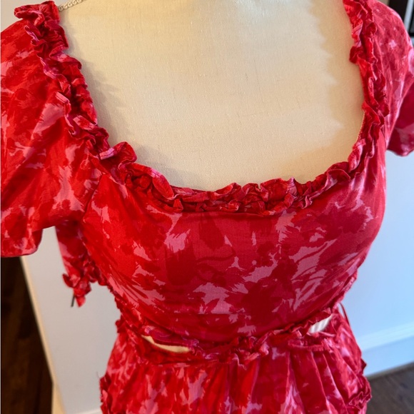 Super cute red and pink cutout dress - Picture 11 of 12